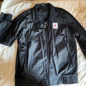Men’s XL Jordan windbreaker. Navy blue.